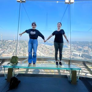 Meet your Posher, Elizabeth